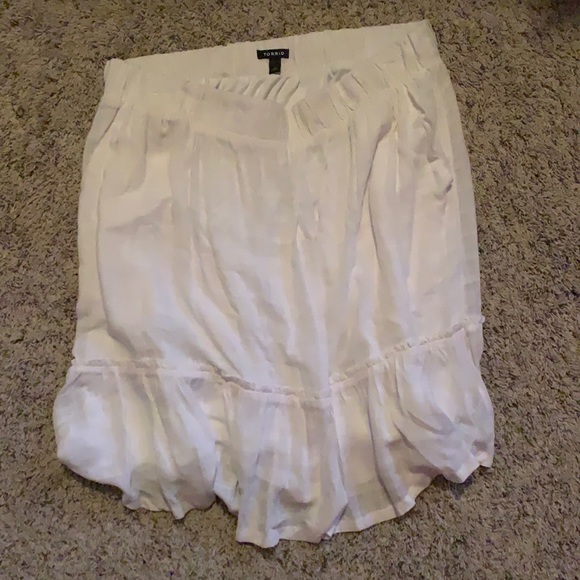 torrid Dresses & Skirts - Torrid - white skirt - 1x
